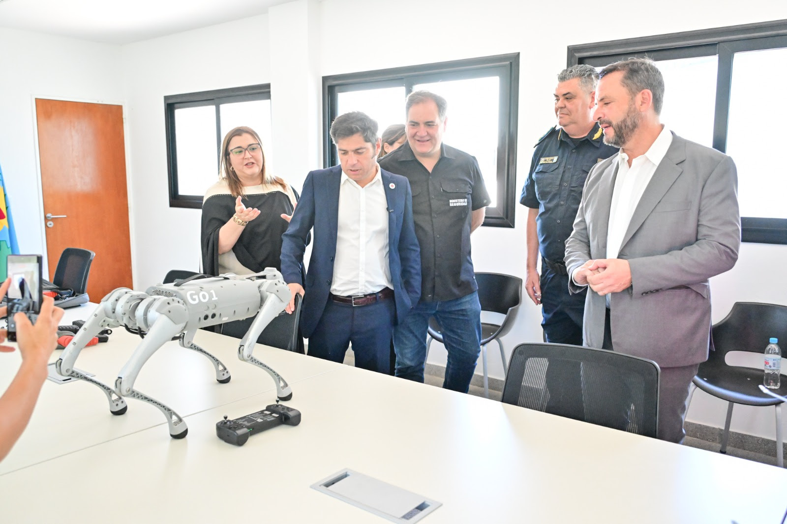 NOTICIAS ESCOBAR:SUJARCHUK Y KICILLOF RECORRIERON EL CENTRO DE MONITOREO AMPLIADO Y PRESENTARON NUEVOS PATRULLEROS